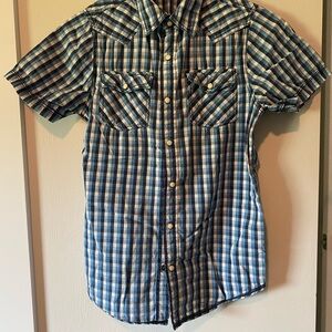 Arizona Jean Company Blue and White Casual Button Down Shirt
